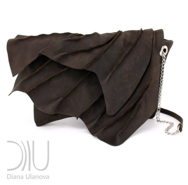 Wing Dark Brown