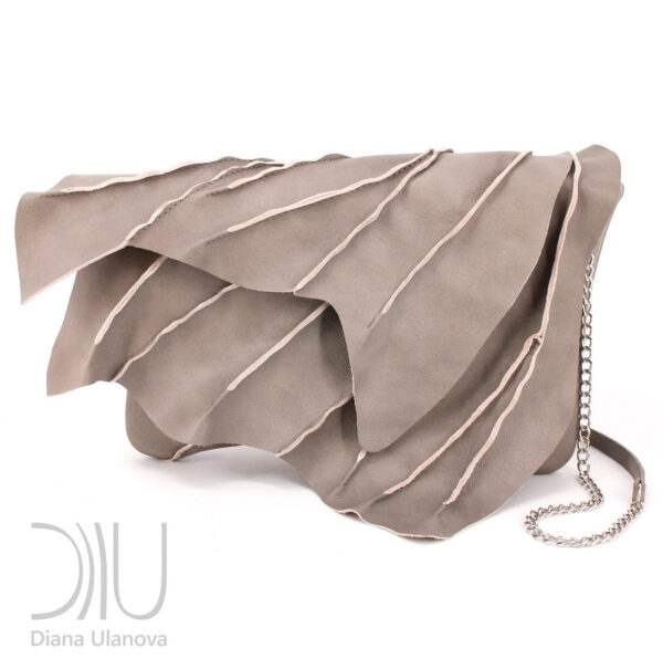 Wing Grey Diana Ulanova