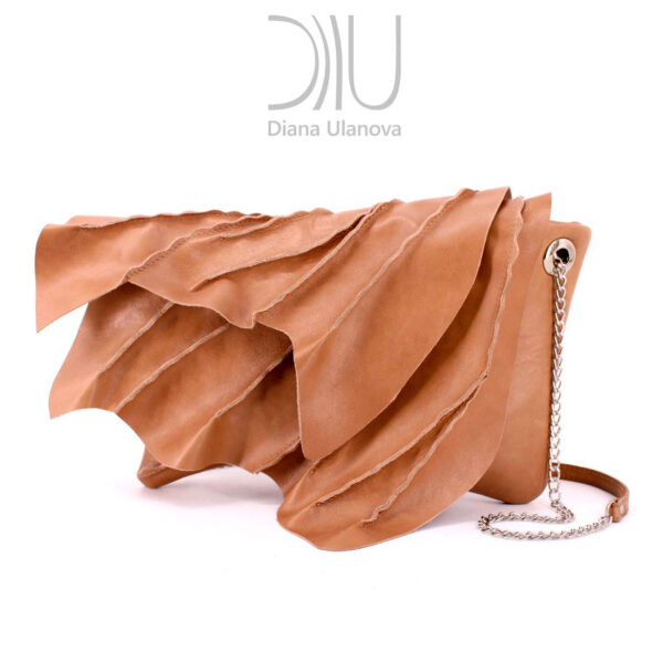 Wing Light Brown
